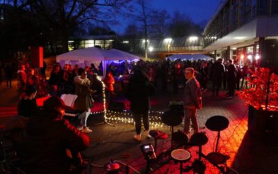 Erster Weihnachtsmarkt an der SRS