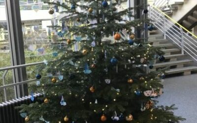 Ein tierischer Weihnachtsbaum – ein tierisches Team